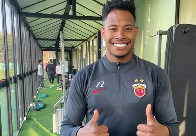 第三个, src 第三个, src